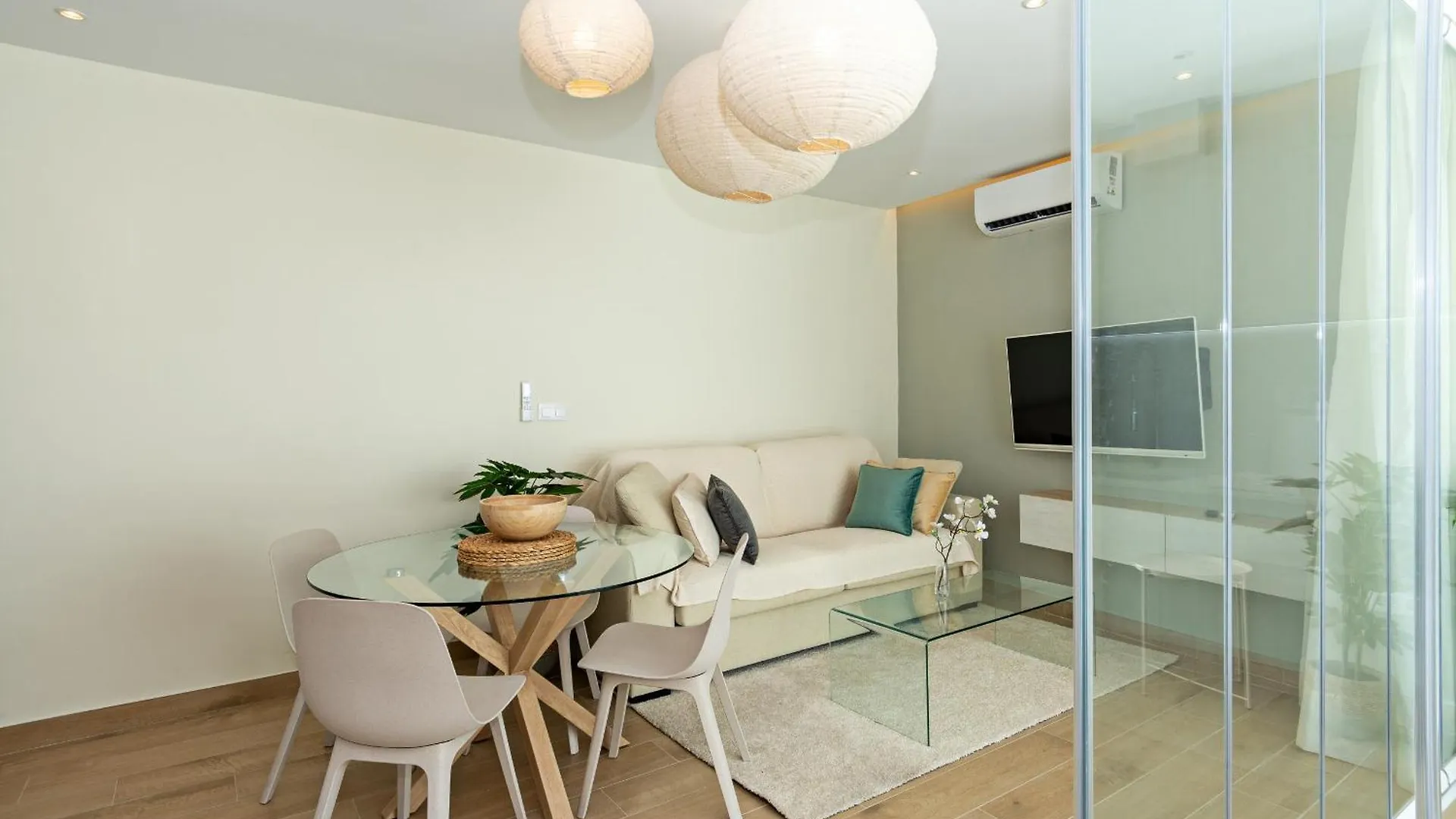 2Br Memela Dream Home - Modern & Seaviews Puerto del Carmen  0*, Puerto del Carmen (Lanzarote)