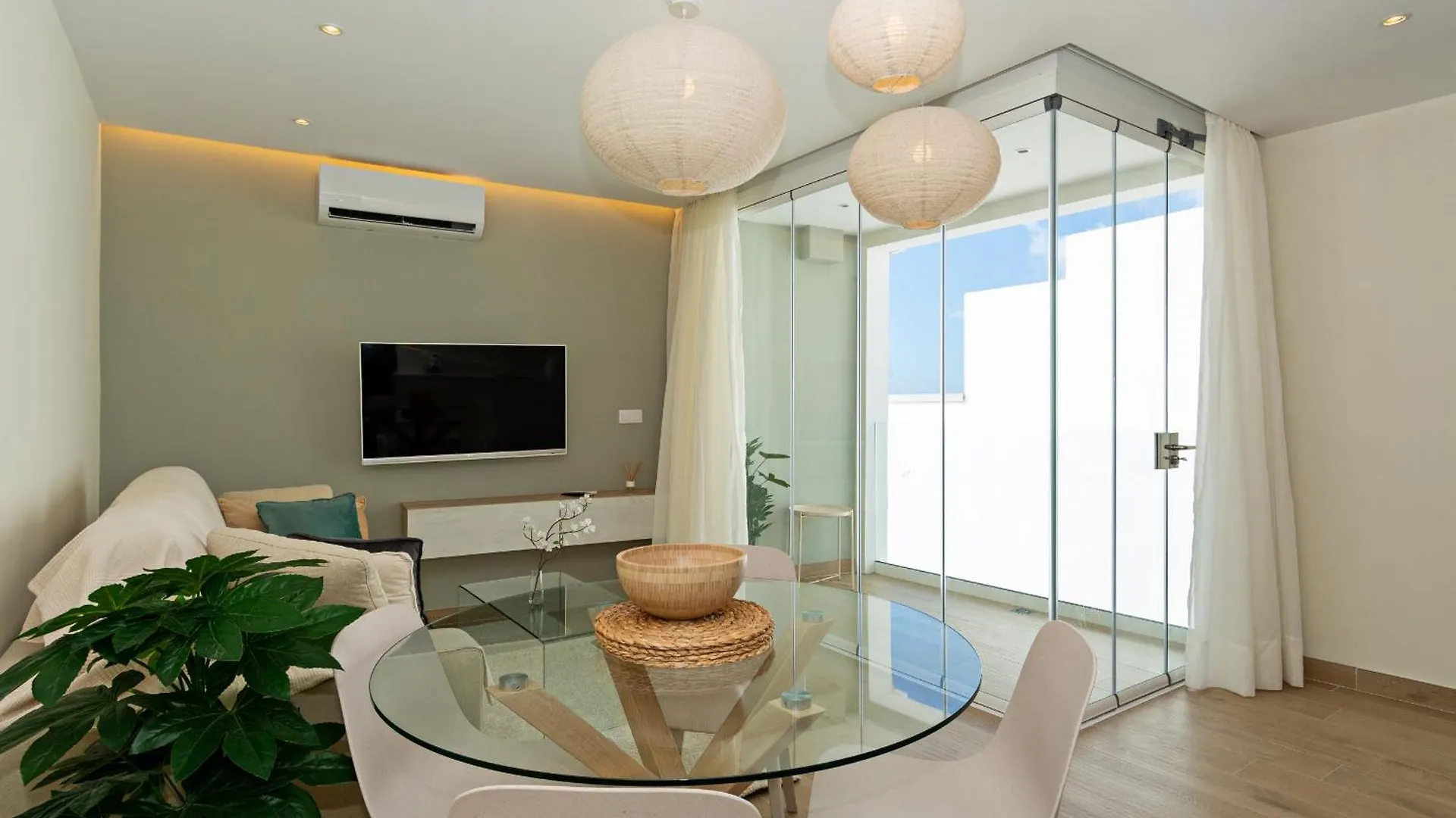 2Br Memela Dream Home - Modern & Seaviews Puerto del Carmen