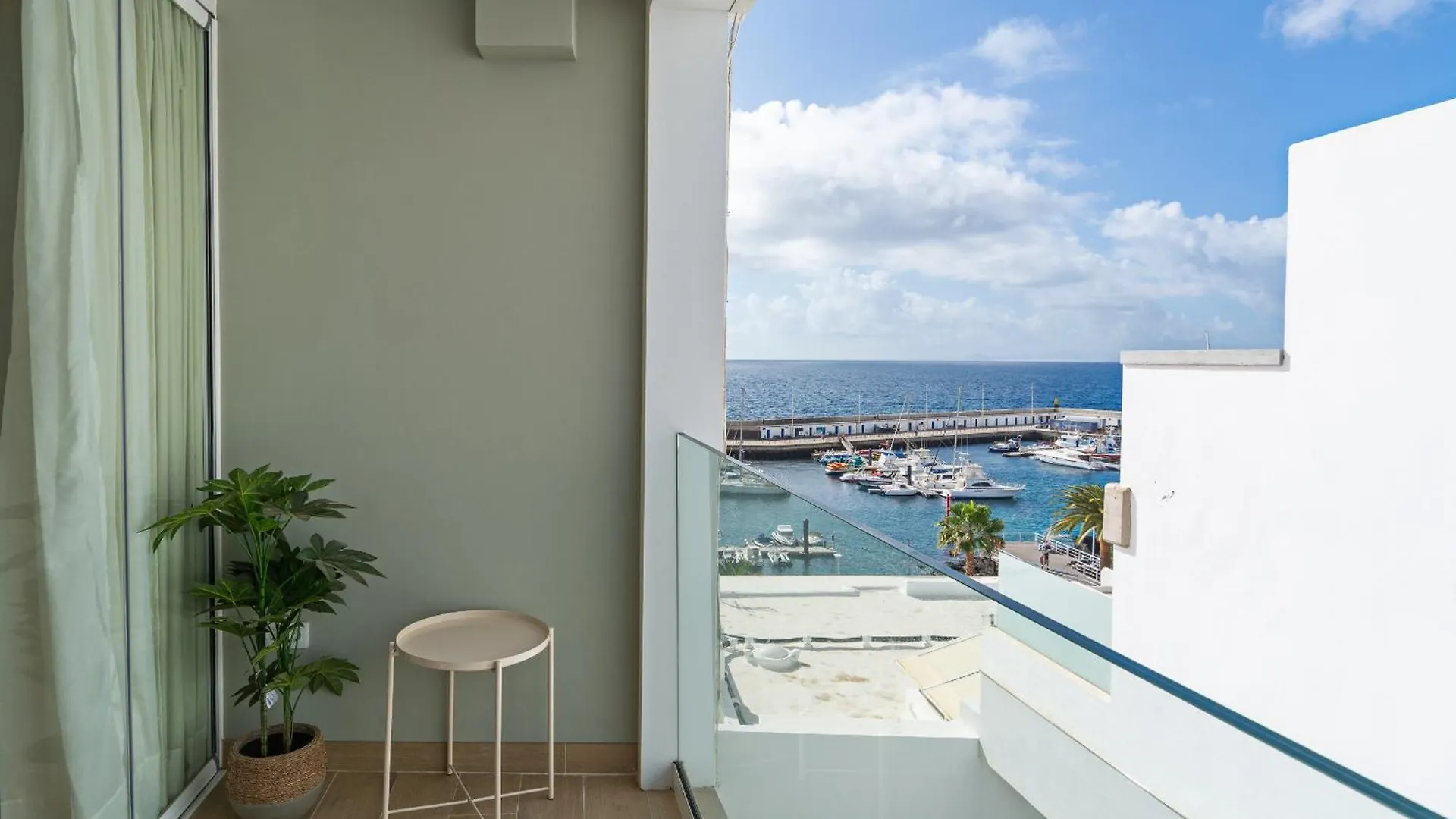 2Br Memela Dream Home - Modern & Seaviews Puerto del Carmen  Puerto del Carmen (Lanzarote)